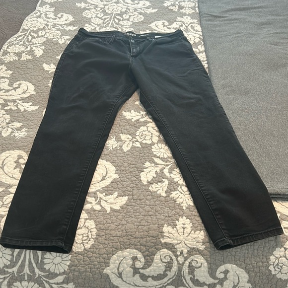 Pants - Levi’s high-rise